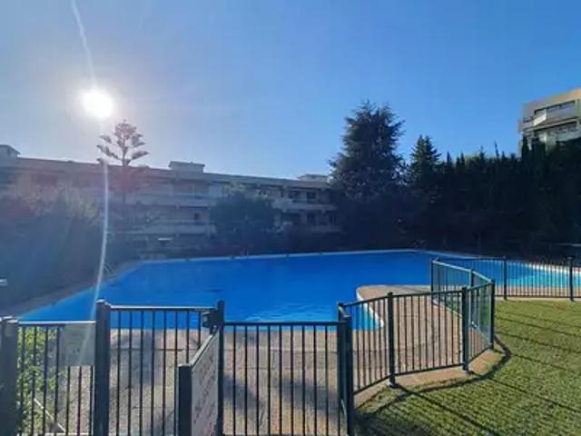 Nice 06200 Achat / Vente appartement 2 pièces t2 piscine jardin