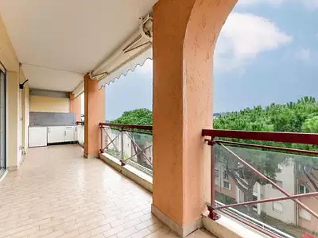 Nice 06200 Achat / Vente appartement 2 pièces t2 terrasse cave