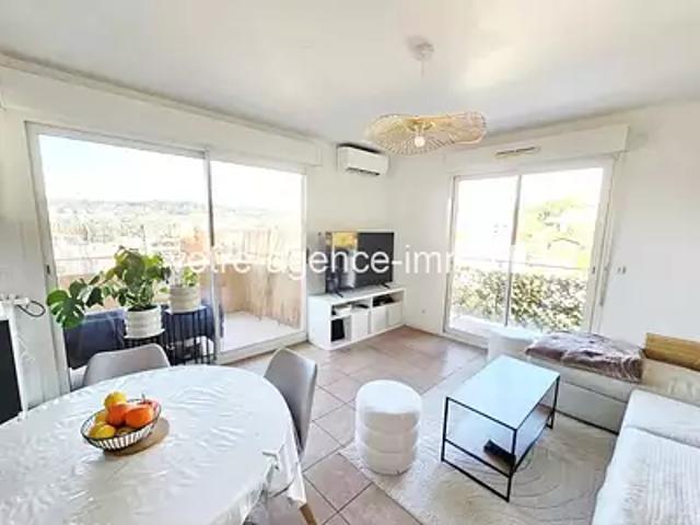 Nice 06200 Achat / Vente appartement 3 pièces t3 au dernier étage