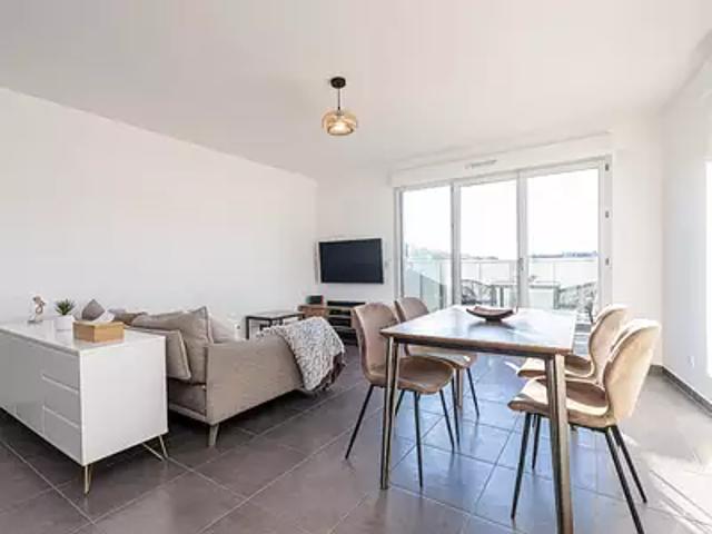 Nice 06200 Achat / Vente appartement 3 pièces t3 au dernier étage terrasse