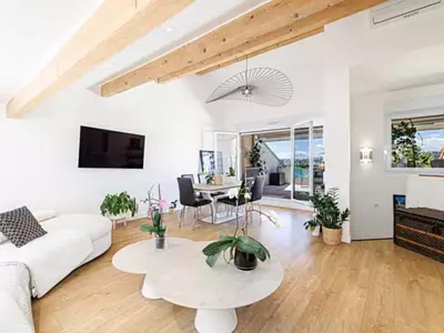 Nice 06200 Achat / Vente appartement 4 pièces t4 au dernier étage piscine