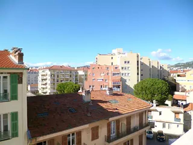 Nice 06300 Achat / Vente appartement 1 pièce t1
