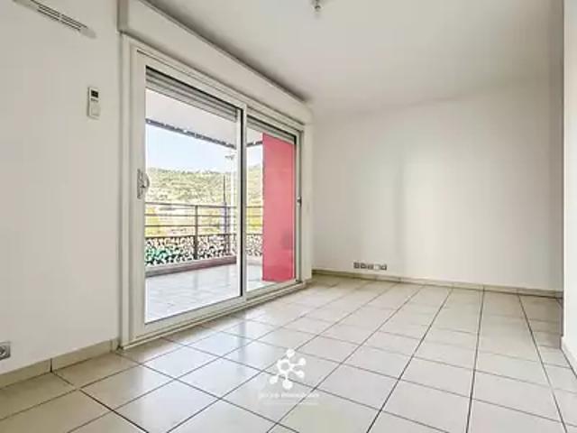 Nice 06300 Achat / Vente appartement 2 pièces t2