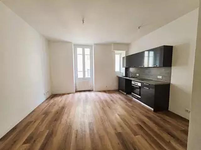 Nice 06300 Achat / Vente appartement 3 pièces t3