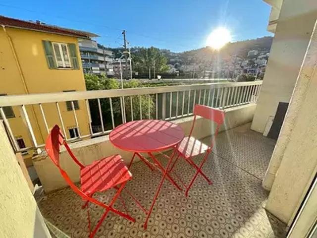 Nice 06300 Location appartement 1 pièce t1 balcon