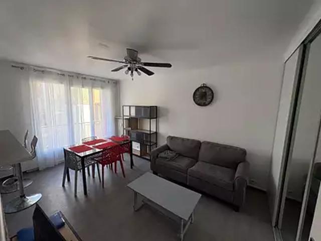 Nice 06300 Location appartement 3 pièces t3 balcon