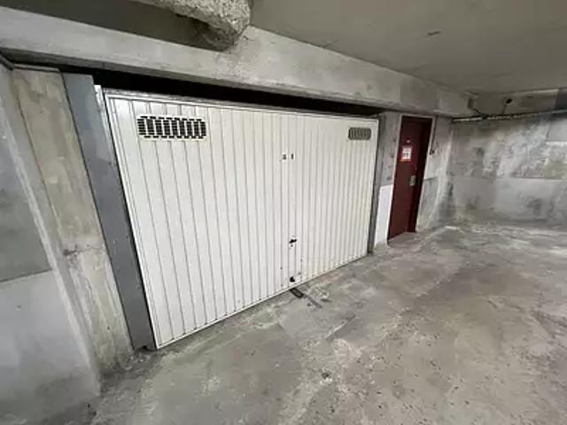 Nice 06300 Location parking