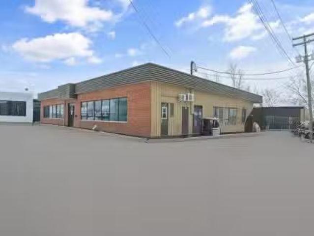 Cozy 109 223 Ch. De La Beauce, Beauharnois, QC, J6N 2N5 comm.