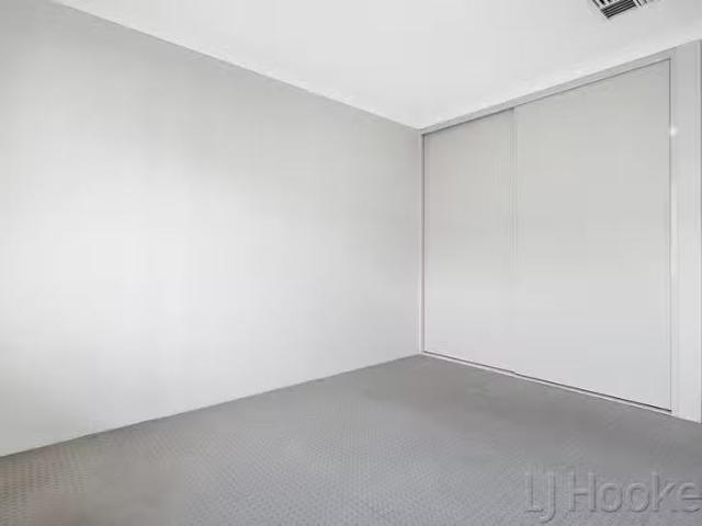 Cheap 13/6 Chipping Crescent, Butler, WA 6036