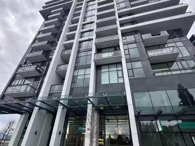 Nice 1 BR Apartment for rent in Surrey, North Surrey, a Street.