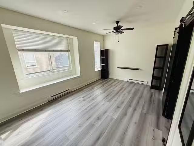 Just in! 1 BR Apartment for rent in Surrey, Surrey, 7012 194b.