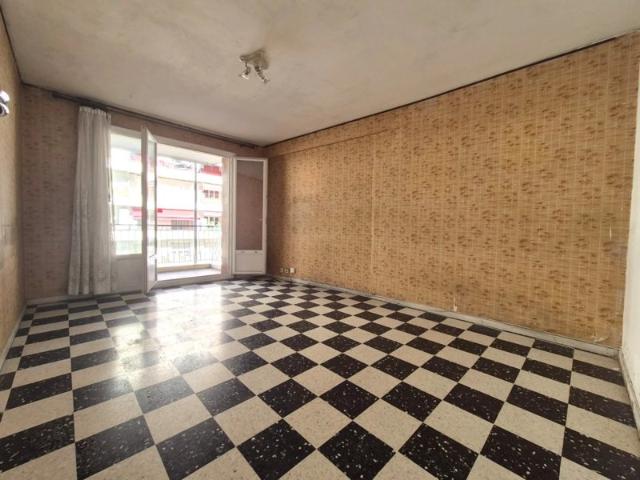 NICE 2/3 PIECES BALCONS GARAGE CAVE