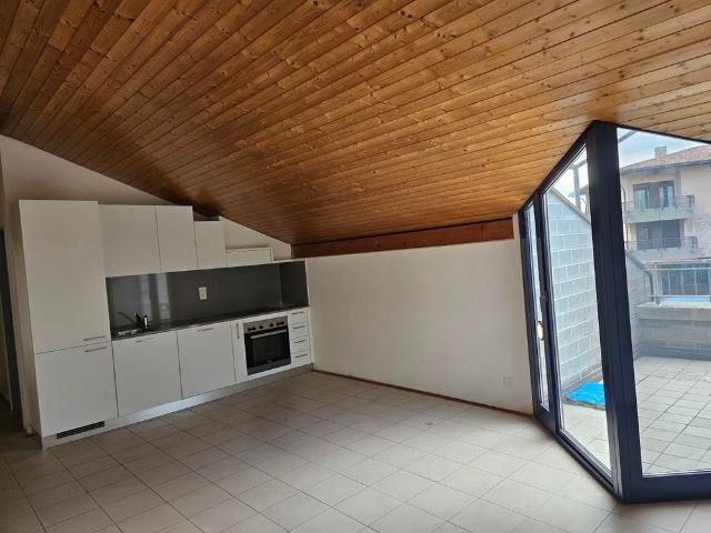 Nice 2.5 room apartment in a very convenient and quiet location – top floor
