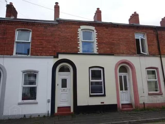 Unique 2 BR 42 Walmer Street