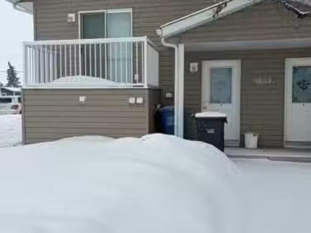 Nice 2 BR A 9804 99 Street, Wembley, AB, T0H 3S0 house for l.