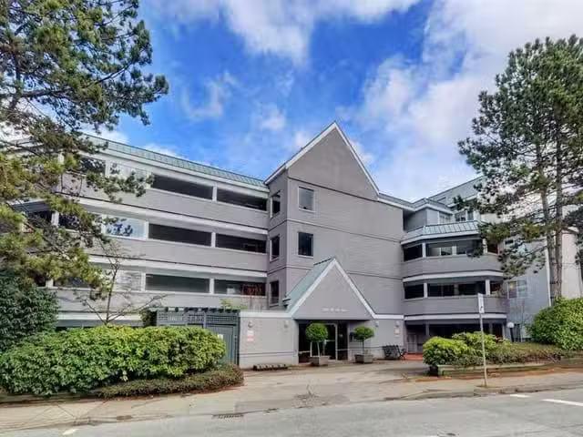Nice 2 BR Apartment for rent in Vancouver, Vancouver West, 136.