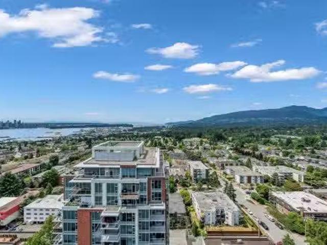 Just in! 2 BR Th Street W, North Vancouver, BC, V7M 1R5 leas.