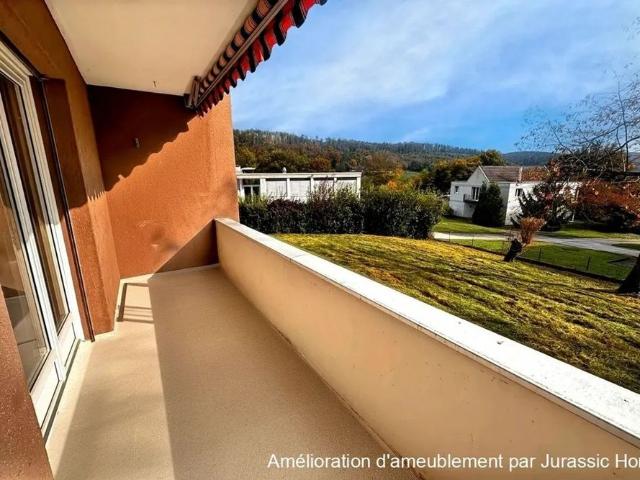 Nice 3.5 room apartment with balcony and unobstructed view Courtemaîche