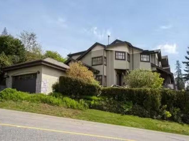Nice 3 BR 2555 Skilift Road, West Vancouver, BC, V7S 3K1 hou.
