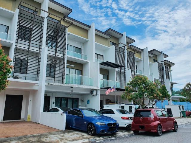 NICE 3 Storey Superlink House Anggun 3 Emerald Rawang For Sale