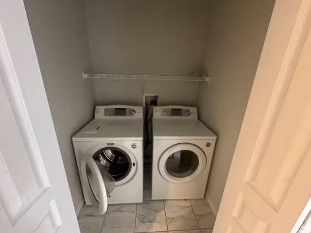 Unique 58063526 410 Lorne Street #410