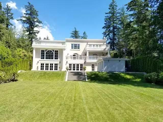 Nice 6 BR House for rent in West Vancouver, West Vancouver, 60.