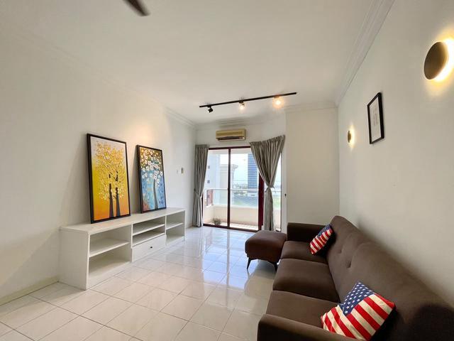 Nicely Renovated Unit Seaview Unit For Sale