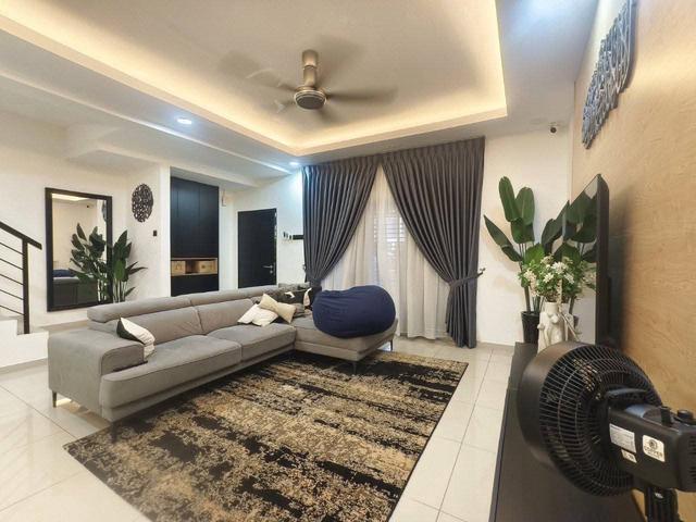 NICELY RENOVATED 2 Storey Bukit Rahman Putra Sungai Buloh