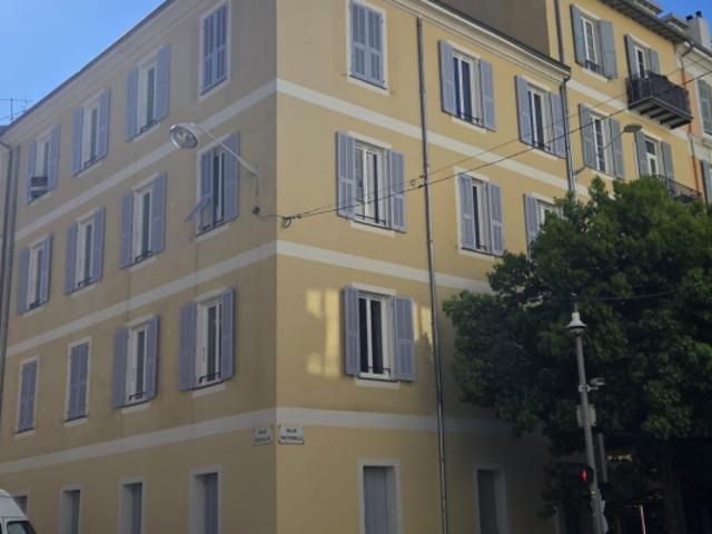 NICE/Pastorelli 2 pieces Centre ville neuf