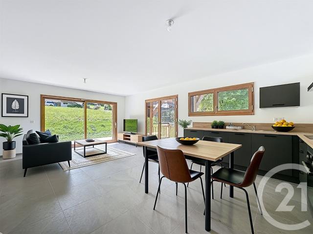 Niché au cœur d'un joli hameau ensoleillé, cet appartement n. 116m² Essert Romand