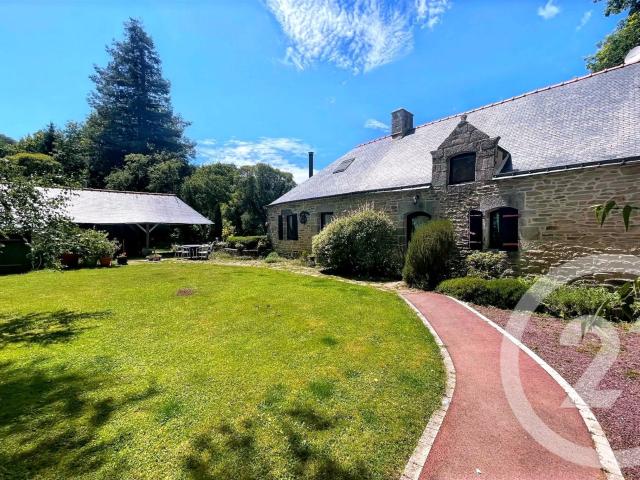 Niché dans un environnement bucolique et préservé à 10 minut. 158m² Saint Avé