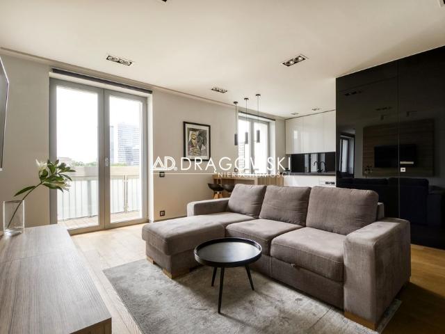 Nietuzinkowy apartament w Centrum Warszawy Śródmieście