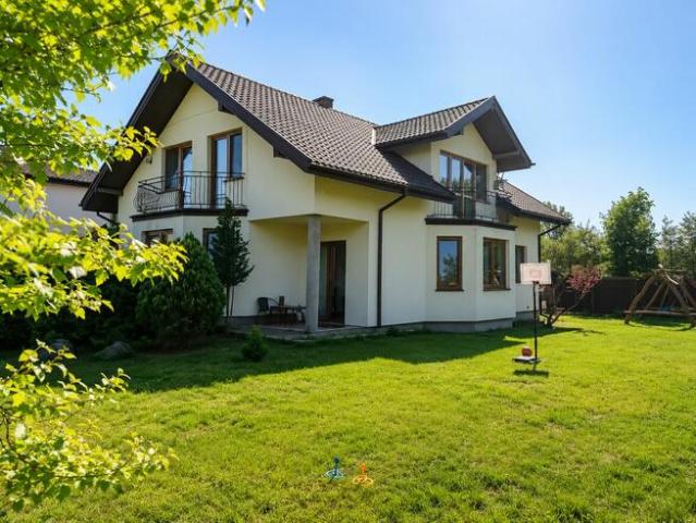 Nietuzinkowy dom w zielonej części Gostynina