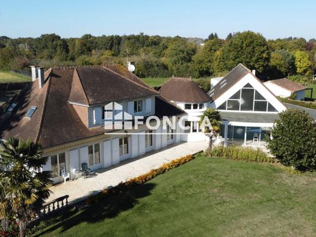 nieuil l'espoir propriété de prestige 11 pièces, de 309 m² étangs et piscine intérieure