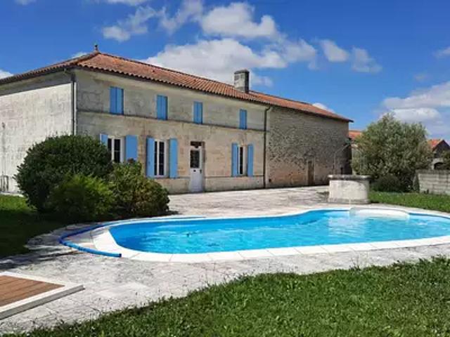 Nieul le Virouil 17150 Achat / Vente maison 6 pièces t6 piscine jardin