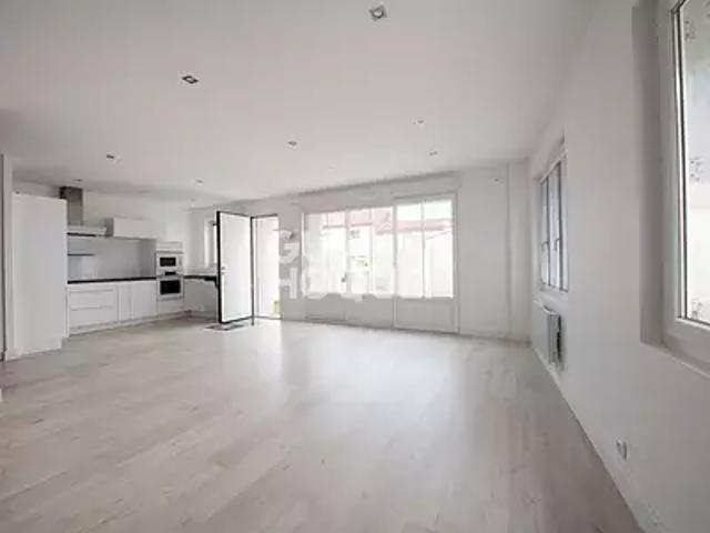 Nieul sur Mer 17137 Achat / Vente maison 3 pièces t3 au dernier étage terrasse