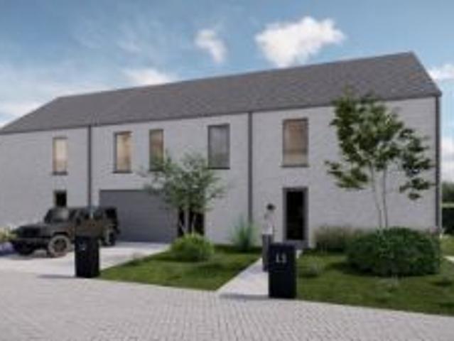 Nieuw te bouwen moderne gesloten bebouwing