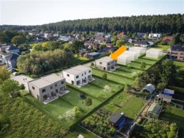 Nieuwbouwwoning met 3slk. in rustige wijk