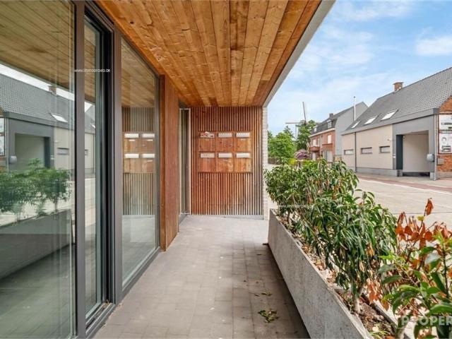 Nieuwbouw appartement met 2 SLPK