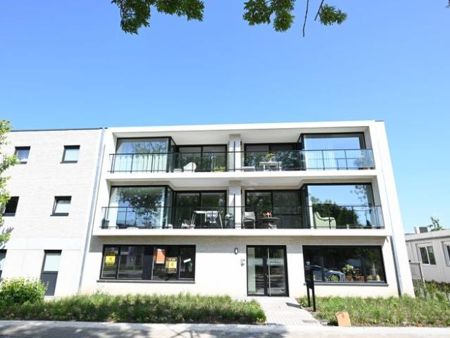 Nieuwbouw GELIJKVLOERS appartement met MOOI TERRAS nabij.