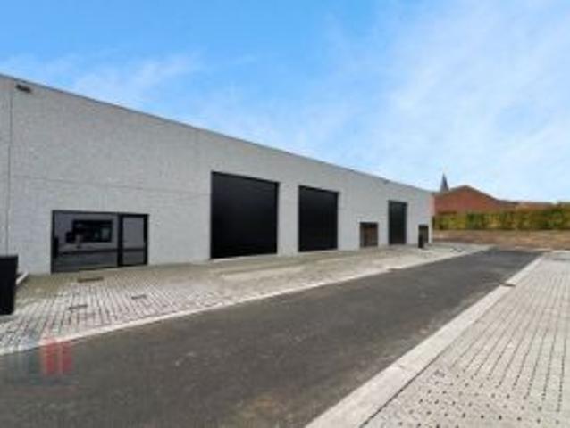 Nieuwbouw KMO unit van 144m²