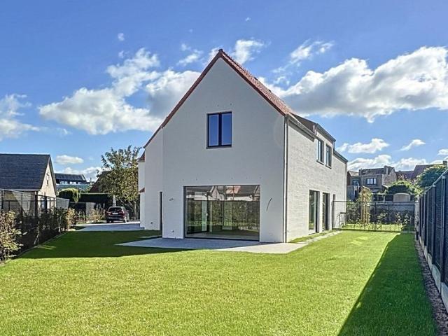 Nieuwbouw koppelvilla in Duinbergen