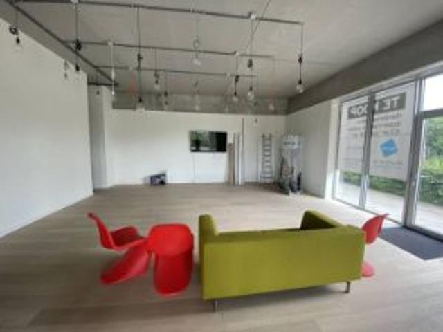 Nieuwbouw handelspanden 92 m² 331 m² in centrum Lokeren