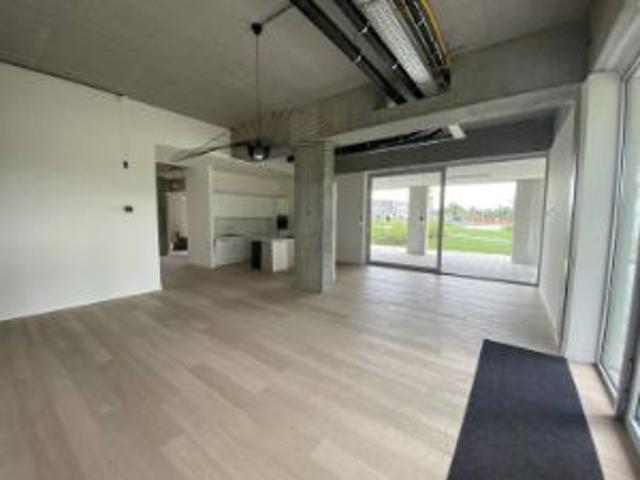 Nieuwbouw handelspanden 92 m² 331 m² in centrum Lokeren