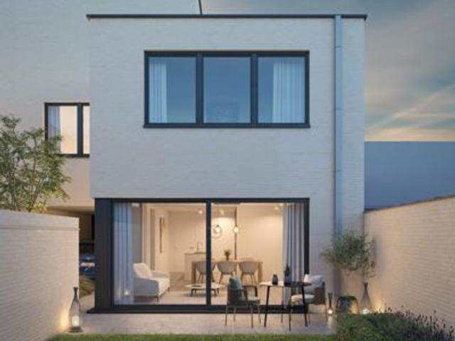 Nieuwbouw huis met 2 slaapkamers terras en klein tuintje
