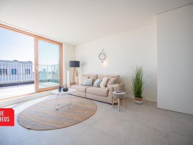 Nieuwbouw penthouse appartement met zonnige terrassen in.
