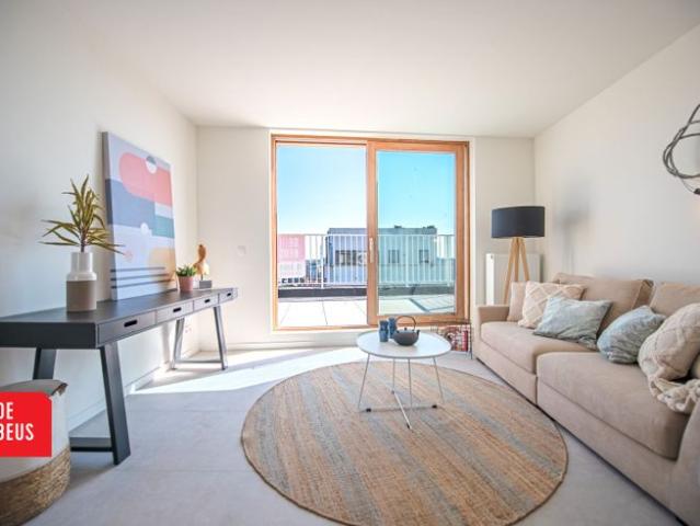Nieuwbouw penthouse appartement met zonnige terrassen in.