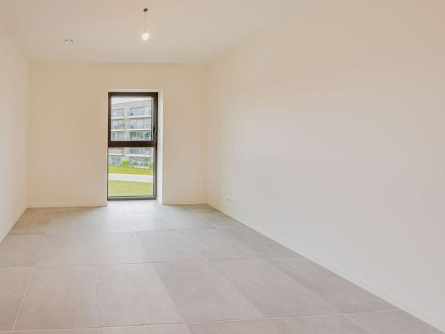 Nieuwbouwappartement met 2 slaapkamers, terras en parking