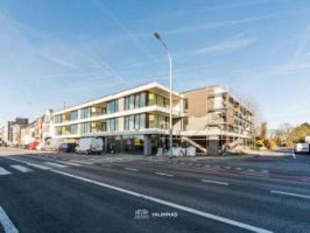 Nieuwbouwappartement met 2 slaapkamers en terras.