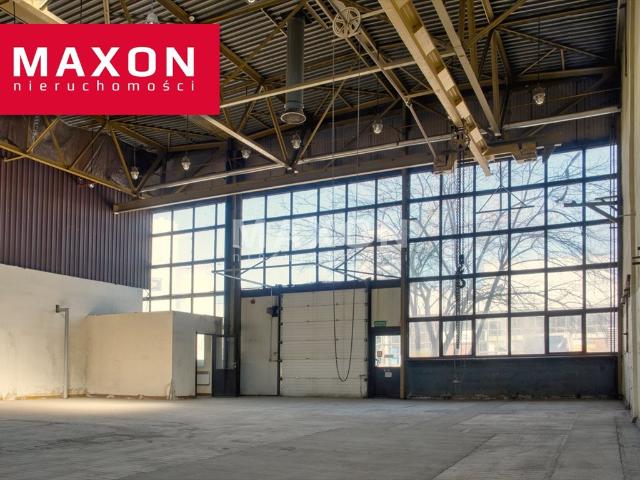 Niezależny magazyn 283 m² z bramą i parkingiem